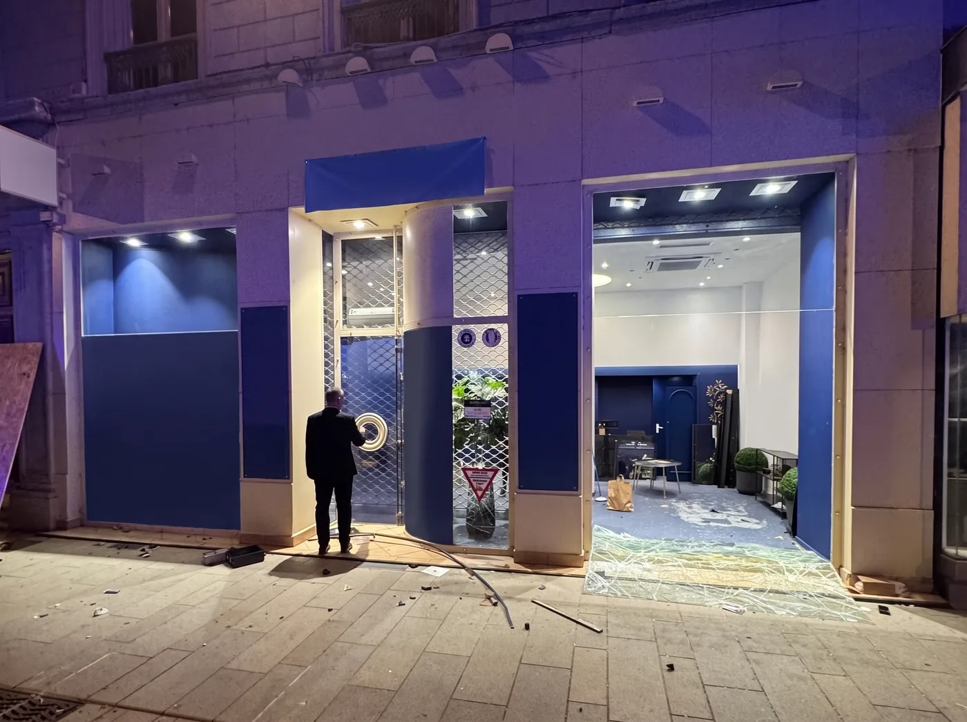 Vitrine cassée à Amiens : premiers gestes et mise en sécurité